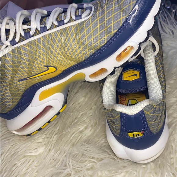 Nike Air Max Plus Wave Grid Yellow - Picture 4 of 6